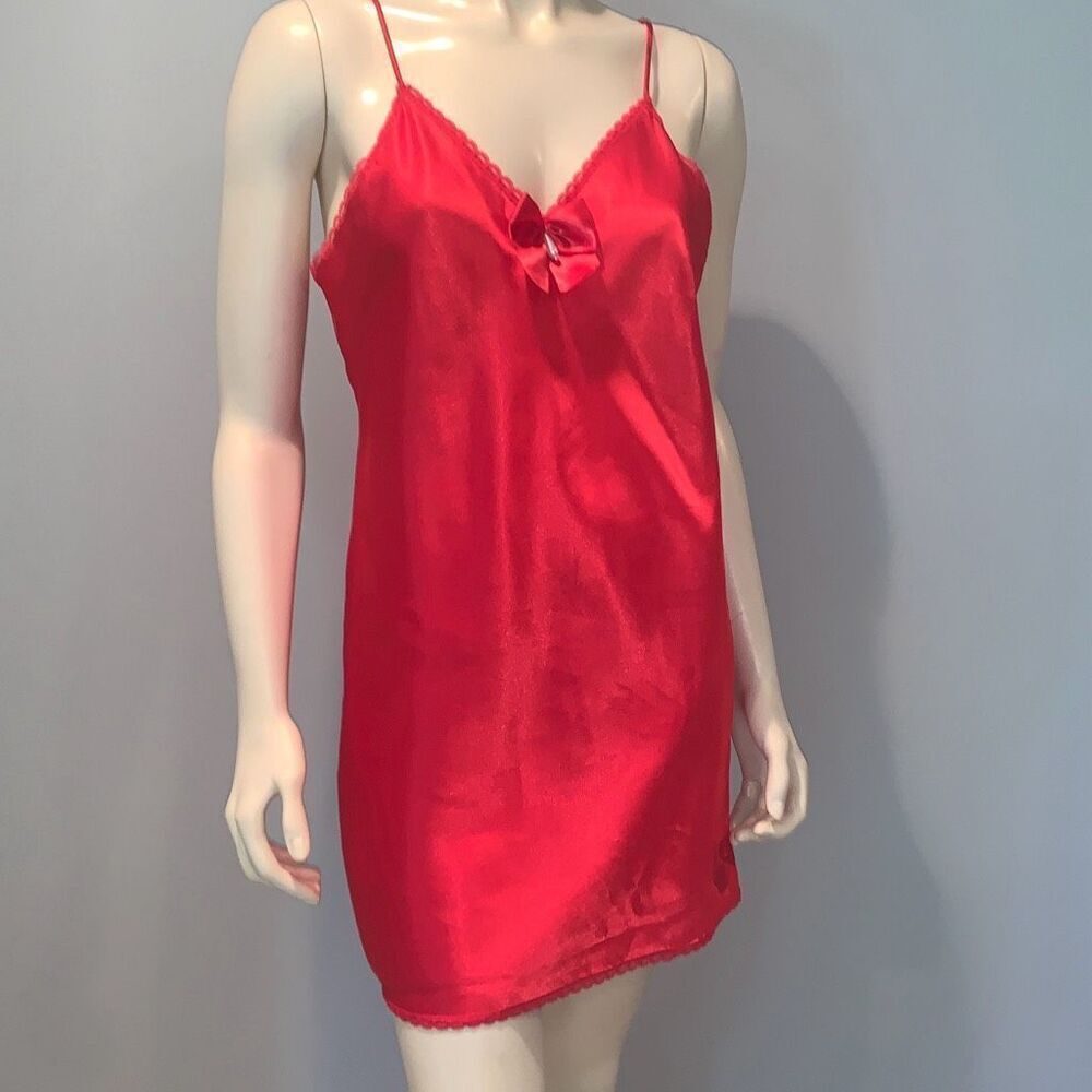 Vintage Lady Manhattan Red Satin Slip Dress‎ with Bow Size Medium
